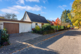 Hausansicht - Familientraum mit Weitblick: Großzügiges Einfamilienhaus mit idyllischem Garten in ruhiger Lage