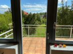 Blick auf die Balkon-Terrasse - Zu vermieten: Traumhaftes Einfamilienhaus mit großem Garten!